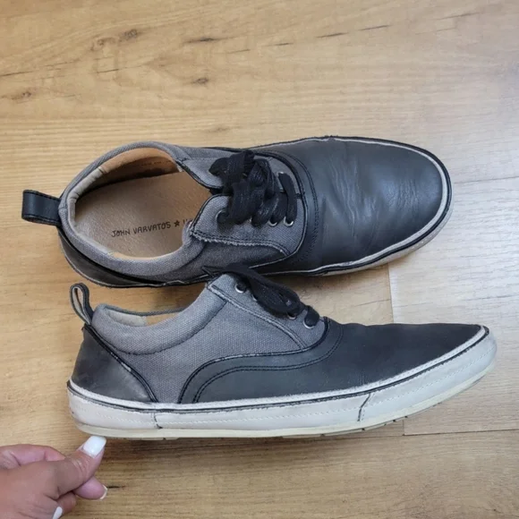 JOHN VARVATOS * U.S.A Sneakers